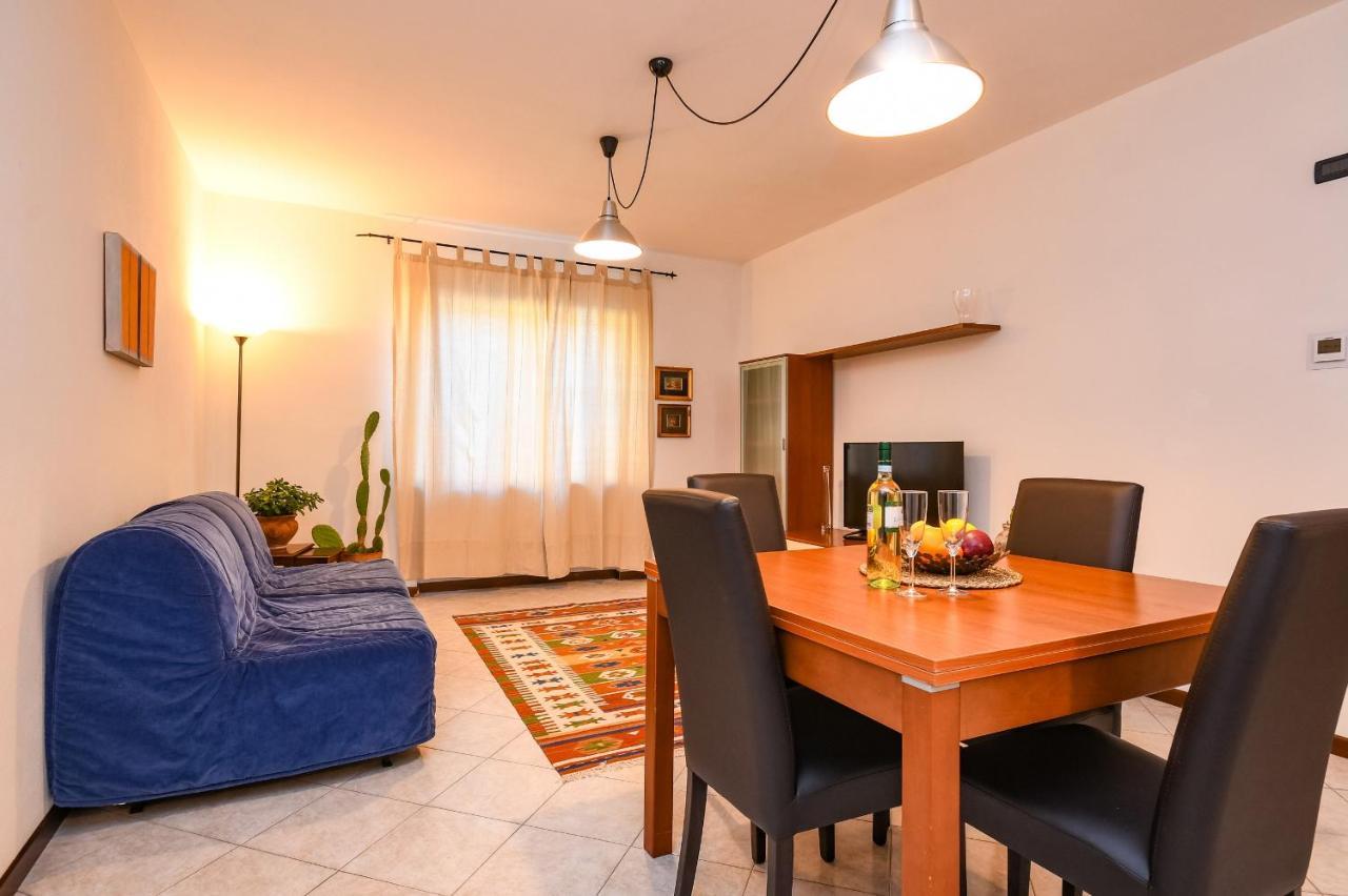 Desenzanoloft Yellow Apartment Desenzano del Garda Dış mekan fotoğraf