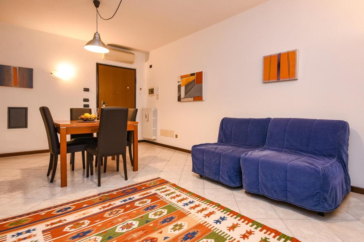 Desenzanoloft Yellow Apartment Desenzano del Garda Dış mekan fotoğraf